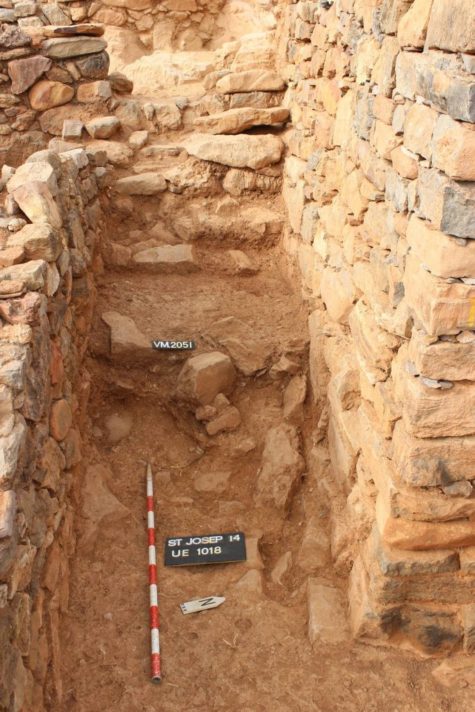 Accés al Poblat situat al tram sud de la muralla est, campanya de 2014