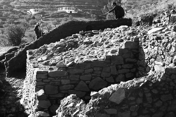 Campanya d'excavació arqueològica de 1975 – 1976.